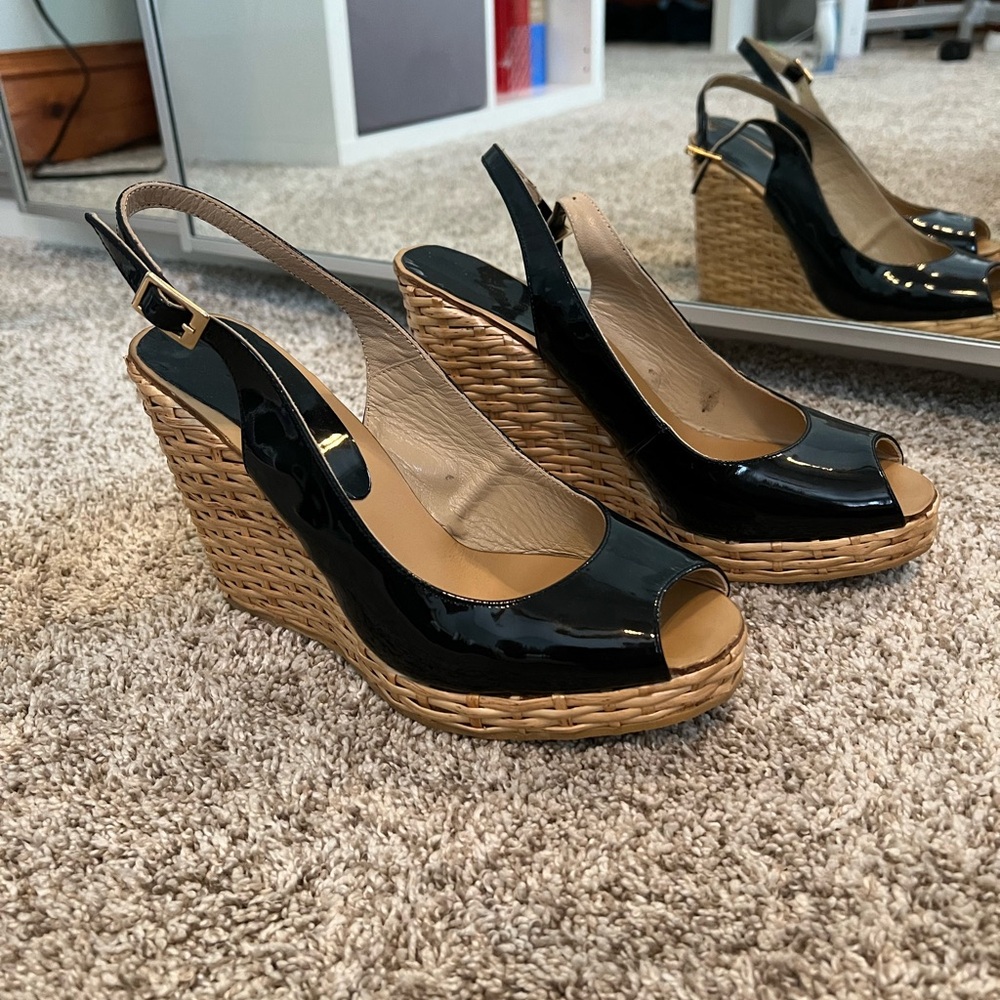 Andre Assous woven wedge heels size 10